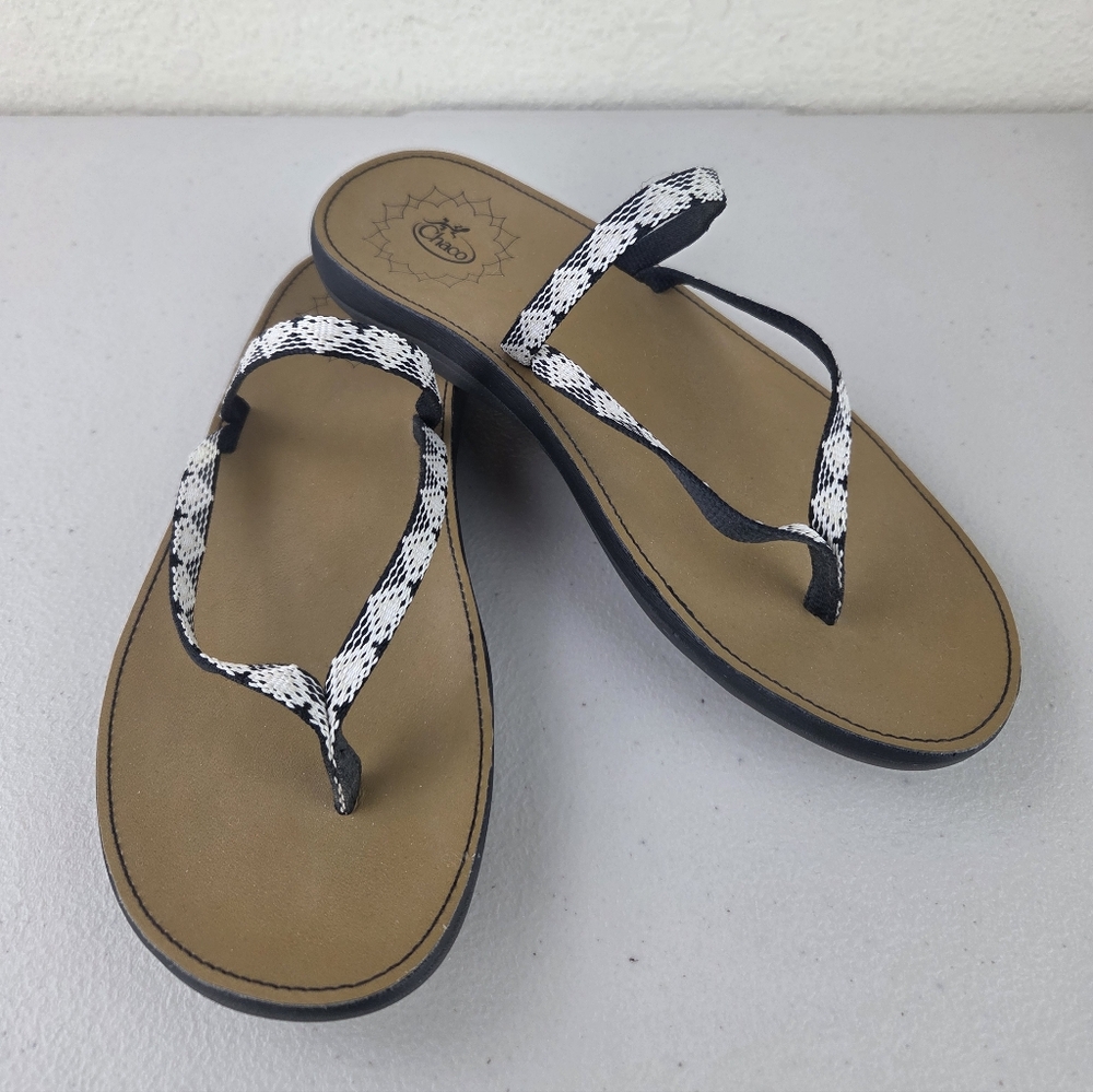 Chaco Abbey Flip Flop, Sandals, Slip On Size 6 Black White Pattern Pre-owned